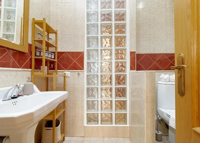 C10 Spacious 5 Bedroom In Soho *