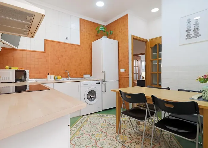 C10 Spacious 5 Bedroom In Soho Малага