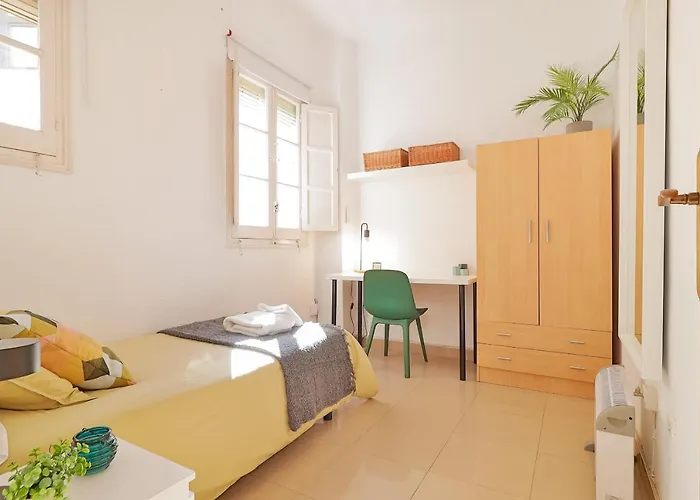 C10 Spacious 5 Bedroom In Soho *